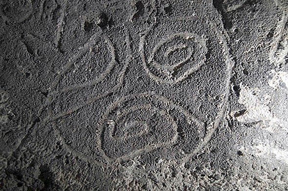 ในภาพ: ศิลปะถ้ำจากเกาะโมนา