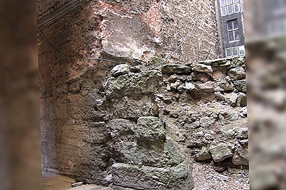 古代世界で最大の大聖堂で発見されたと思われる、長い間失われた皇帝の洗礼堂