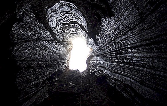 O Monte Sedom Esconde a Maior Caverna de Sal da Terra