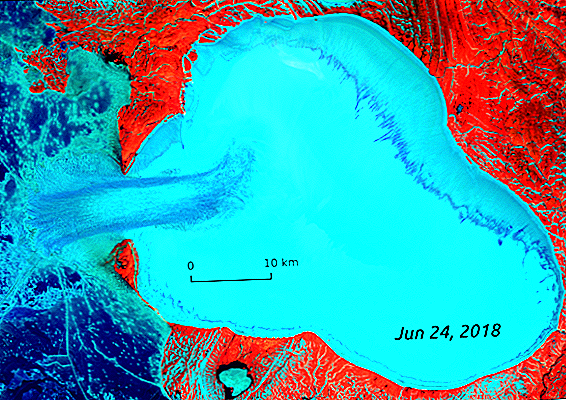 Nigdy wcześniej nie widzianym wydarzeniem jest zawalenie się pokrywy lodowej w rosyjskiej Arktyce