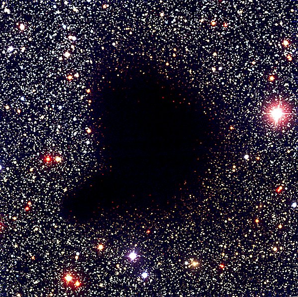 Nya Dark Energy Data kommer från Misshapen, distorted, Ancient voids