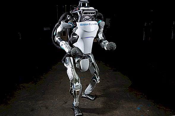 Ny video visar en läskig mänsklig-liknande robot som gör en backflip