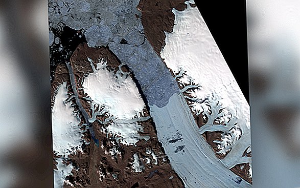Bentuk Celah Berminyak di Gletser Terapung Terpanjang Belahan Bumi Utara