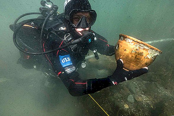 Foton: Dykning för antika erbjudanden i Titicacasjön