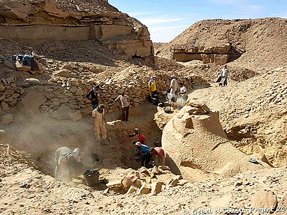 Ram-Headed Sphinx von König Tuts Großvater in Ägypten gefunden verlassen