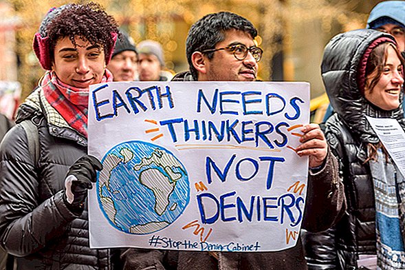 科学者たちは土曜日に抗議行進を世界中で上演します