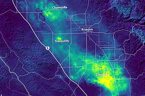 宇宙から見たカリフォルニアのサンホアキンバレーの沈没