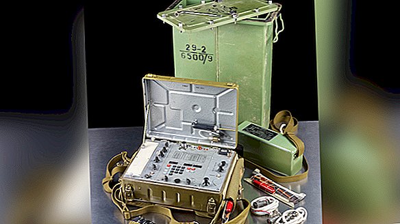 洗練されたソビエトのスパイラジオがドイツの元の森に埋葬されて発見されました