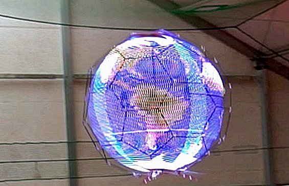 Сферичний дисплей безпілотника виглядає як 360-градусний літаючий екран