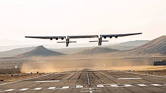 Stratolaunch, il più grande aereo del mondo, effettua il 1 ° volo storico
