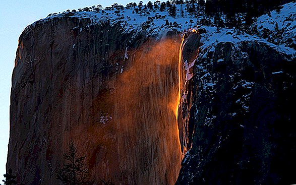 Un impresionante 'Firefall' estalló a la vida en Yosemite esta semana