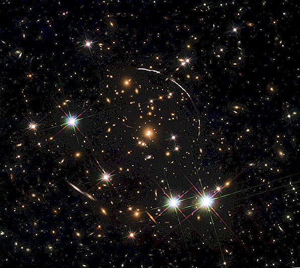 Así es como la luz pudo haber escapado de las primeras galaxias, volviendo el universo transparente