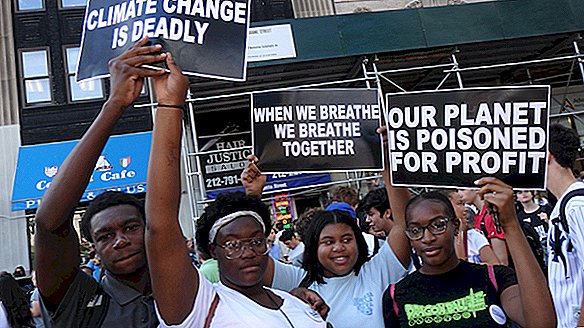 Aby ocalić planetę przed zmianami klimatu, uczniowie udają się na ulice