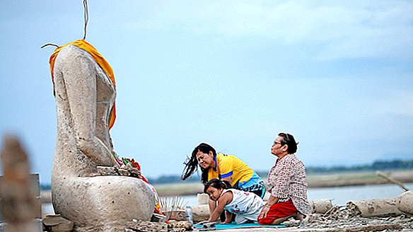 Templo submarino revelado por la extrema sequía de Tailandia