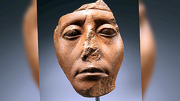 Por que os narizes estão quebrados em tantas estátuas egípcias antigas?