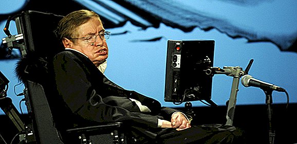 Proč Stephen Hawking stále věří k jeho 76. narozeninám