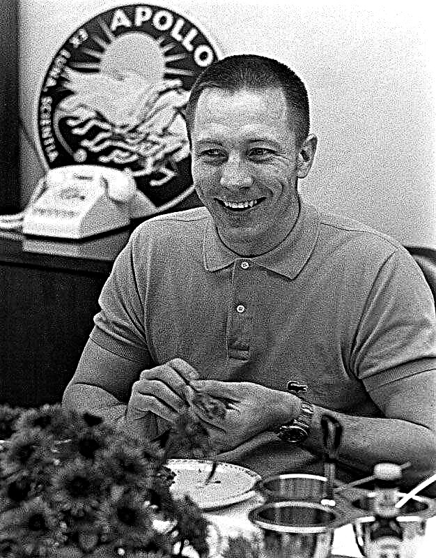 50 aastat tagasi lendas Apollo 13 Jack Swigert Kuule, kuid unustas midagi suurt. Maksud.