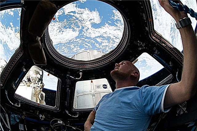 Astronauti piedāvā padomus, kā saglabāt mieru un turpināt koronavīrusa uzliesmojumu