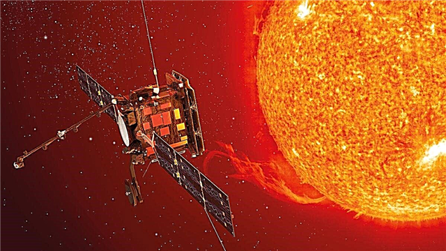 ヨーロピアンソーラーオービターで太陽の極を初めて見る