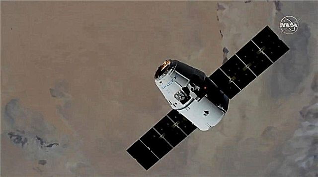 SpaceX Dragon dorazí na vesmírnou stanici s 'Robot Hotel,' Myši a další NASA Gear