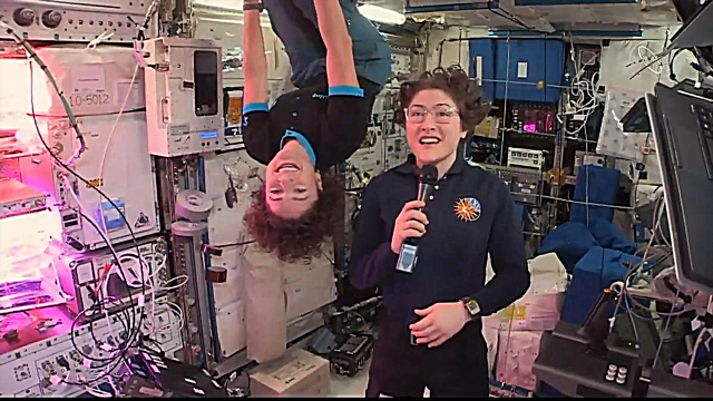 شاهد Neil deGrasse Tyson Talk Hair ، Barfing and النباتي مع رواد الفضاء في الفضاء