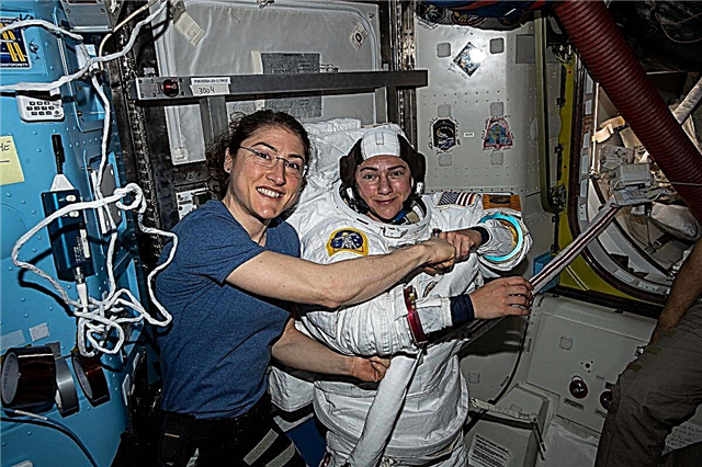 1-й женский выход в открытый космос сегодня. Вот как смотреть это в прямом эфире