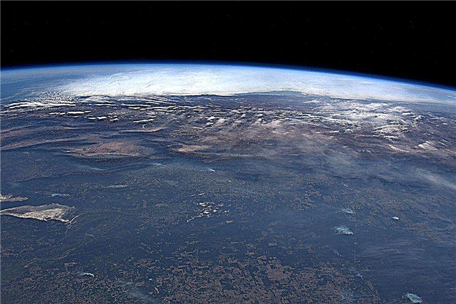 집 같은 곳은 없다 : 우주 비행사 루카 파르 미타 노 (Luca Parmitano)는 '귀중한'지구의 모습을 상기시켜줍니다