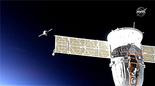 La cápsula Soyuz sin piloto con robot humanoide a bordo finalmente llega a la estación espacial