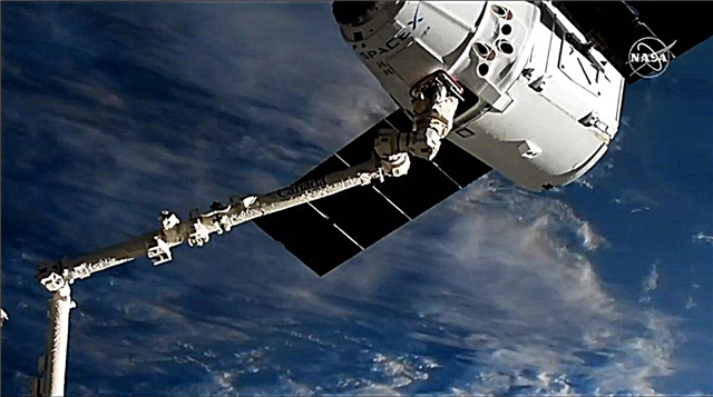 El buque de carga SpaceX Dragon usado llega a la estación espacial para registrar el 3er tiempo