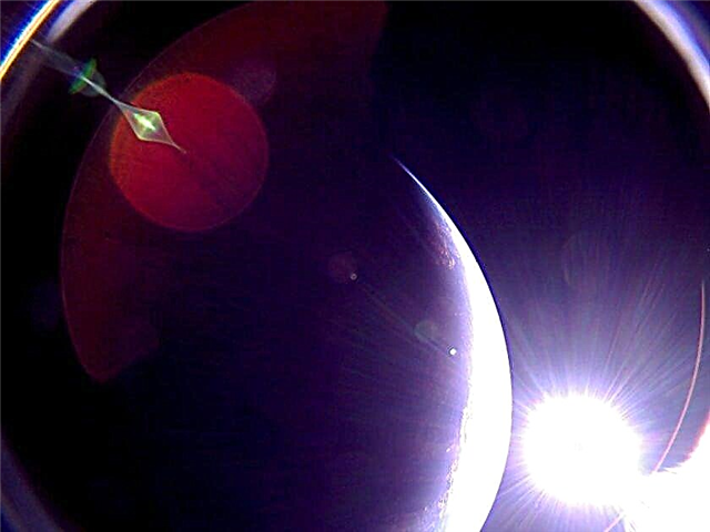 LightSail 2 Beams 1. fotoattēls Sākums no Orbītas! Kā izsekot mazajam satelītam.