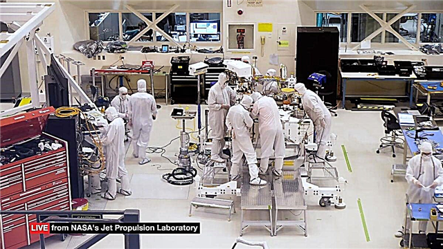 Sie können sehen, wie die NASA ihren Mars 2020 Rover live online baut