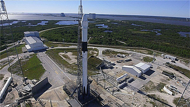 SpaceX Menunda Peluncuran Dragon Cargo Selanjutnya hingga 1 Mei
