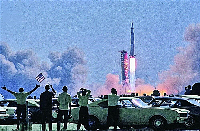 Nová kniha Apollo 11 ukazuje neuvěřitelné, zapomenuté fotografie programu Apollo