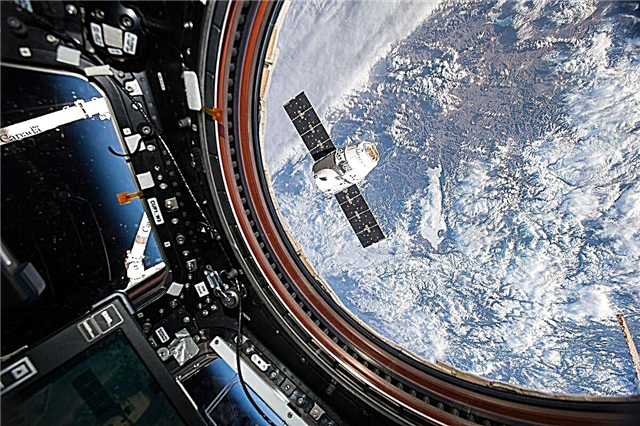 SpaceX Cargo lanserar fortfarande på banan trots Crew Dragon Anomaly, säger NASA