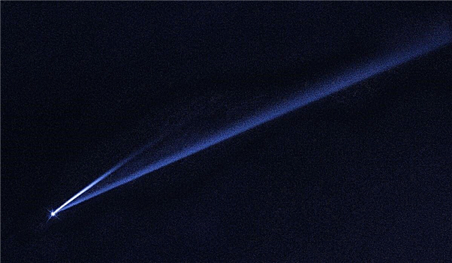 Рядък разпадащ се астероид, шпиониран от телескоп Хъбъл (снимка)