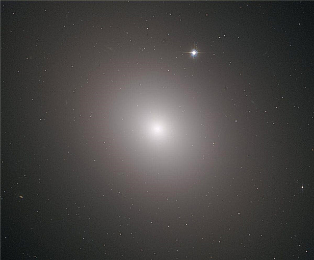 Телескоп Хуббле открио како изгледа звезда 200 милијарди (фотографије)