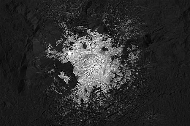 Planeta anão Ceres hospedou água perto da superfície por milhões de anos