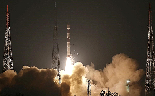 En fotos: los satélites indios se disparan en el primer lanzamiento espacial del país en 2019