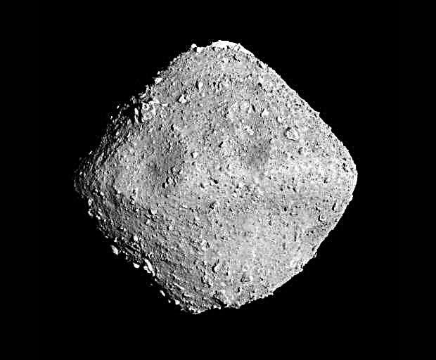 Japans Hayabusa2-Sonde schnappt sich im nächsten Monat die erste Asteroidenprobe