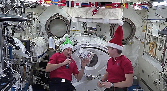 Diese Weihnachtsvideos von Astronauten der Raumstation sind einfach bezaubernd