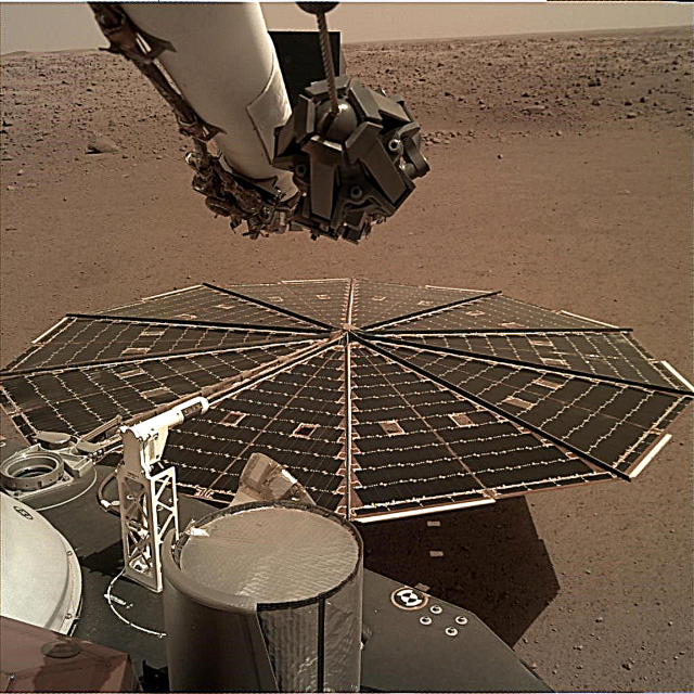إنسايت المريخ لاندر `` تسمع '' رياح المريخ ، وكالة كونية أولاً