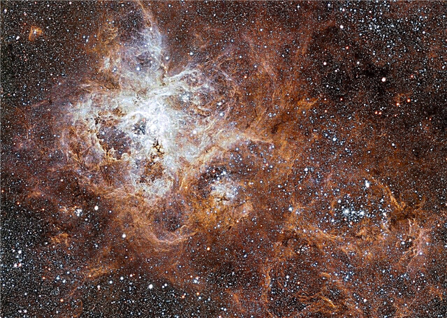 Nor Magellanic mare: Galaxia satinică în apropiere