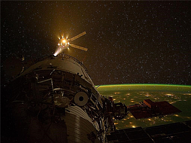 अंतरिक्ष स्टेशन के रोबोट कार्गो शिप बेड़े (एक फोटो गाइड)
