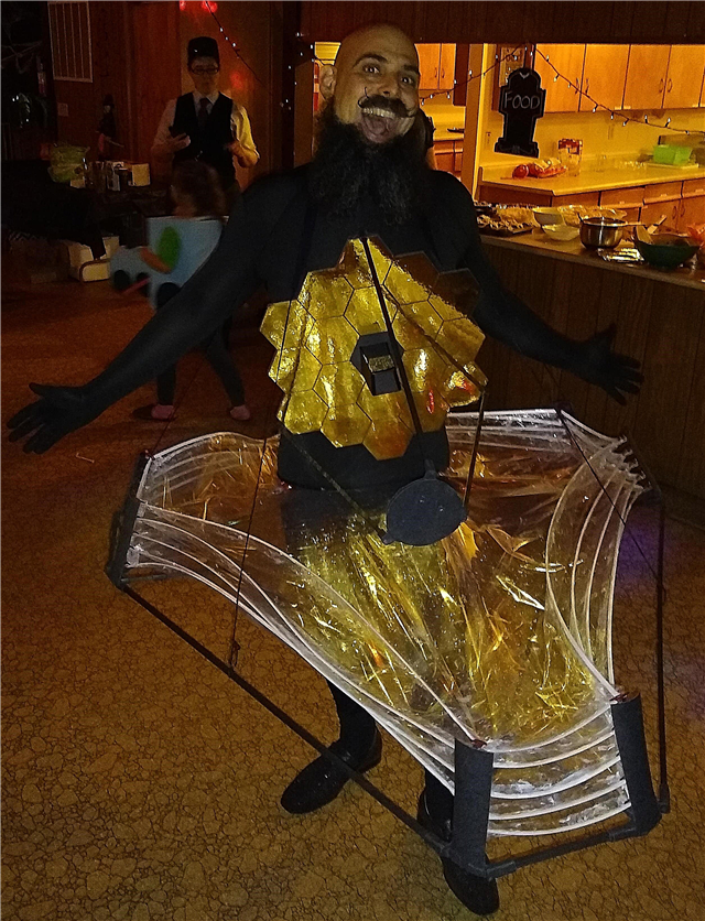 Kosmiline silmailu! James Webbi kosmoseteleskoobi Halloweeni kostüüm on tõeline maiuspala (fotod)