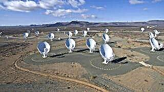 Preboj poslušajte iskanje 1 milijon zvezd za ET-signale z uporabo južnoafriških področij