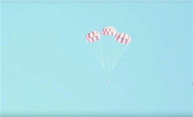 Космическая капсула НАСА "Орион" - финальный тест на парашюте перед полетом на Луну