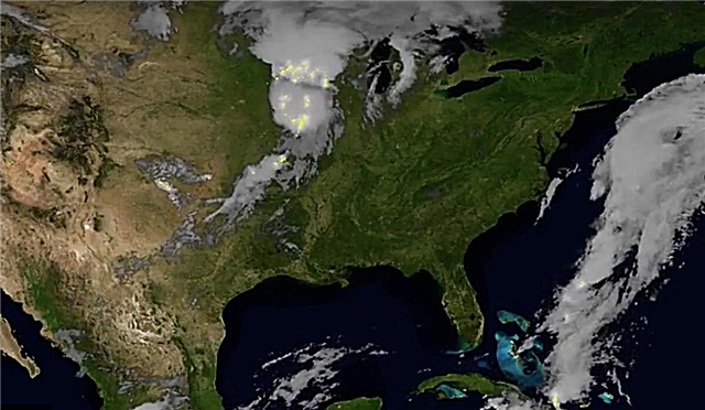 Gledajte kako se u ovim očaravajućim satelitskim videozapisima bljeskovi munje iz svemira