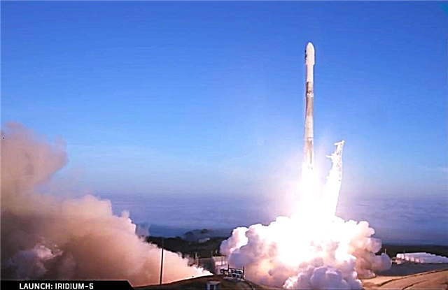 Liftoff! Используемая SpaceX Rocket запускает 10 спутников Iridium на орбиту