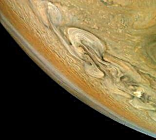 Por Jove! Rabia de tormentas de Júpiter en nueva foto de Juno