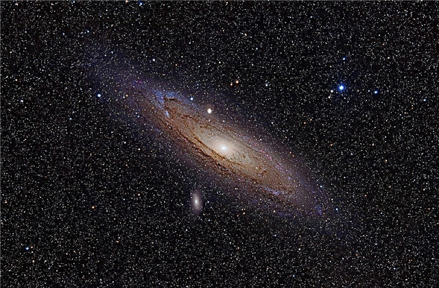 Andromeda skartovala a spotrebovala masívnu galaxiu asi dva milióny rokov
